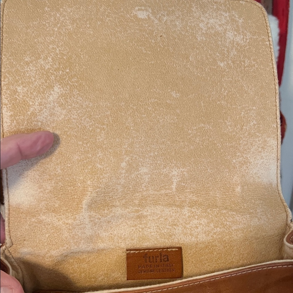 Furla vintage Tan Leather Shoulder Bag - Picture 10 of 11